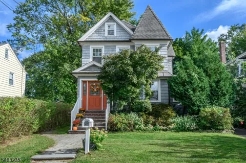 102 Grandview Ave