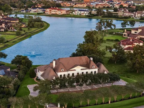 18 Sovereign Circle