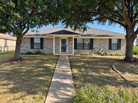 111 Larabie Cove