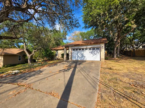 2011 Castle Creek Drive