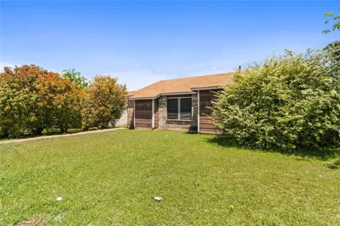 1222 Orchard Park Circle