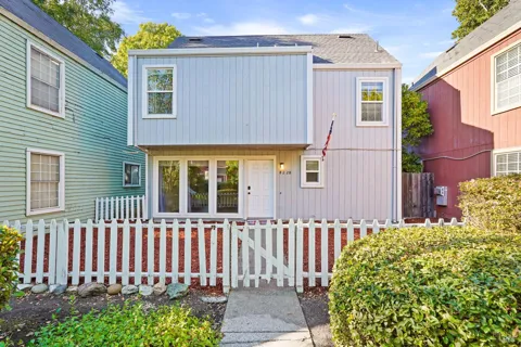 8228 Windmill Farms Drive