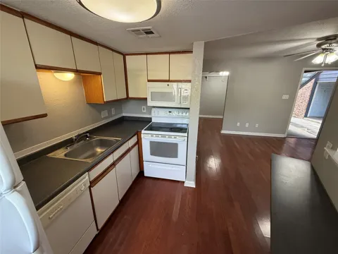2500 Burleson Road #209