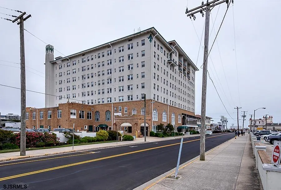 719 E 11th Street Ocean City, NJ 08226