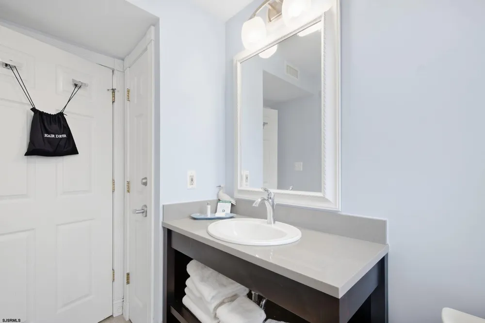 719 E 11th Street Ocean City, NJ 08226