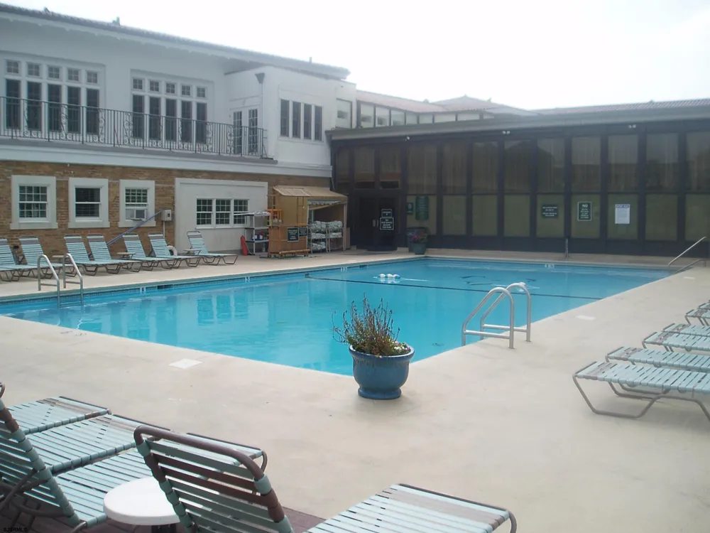 719 E 11th Street Ocean City, NJ 08226
