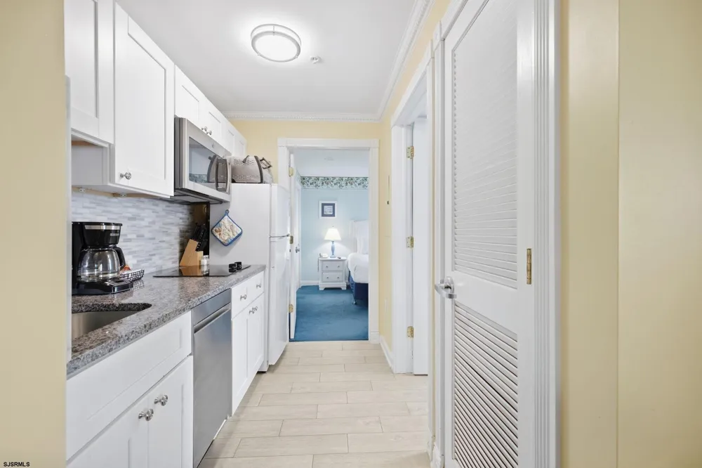 719 E 11th Street Ocean City, NJ 08226