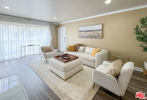 153 S Linden Drive #1
