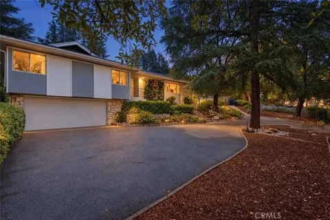 931 Vista Del Valle