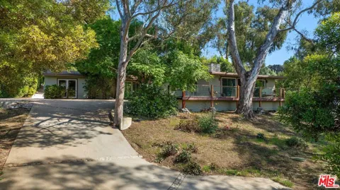 6100 Bonsall Drive