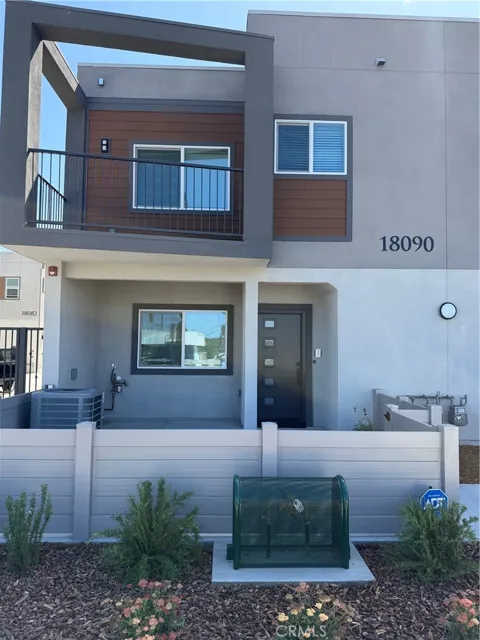18090 PRAIRIE AVENUE #101