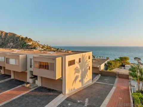 21743 Ocean Vista #22