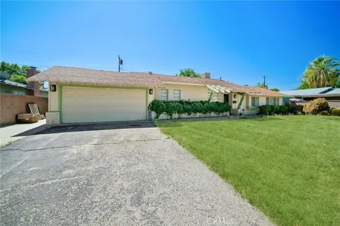 1112 E Avenue J4