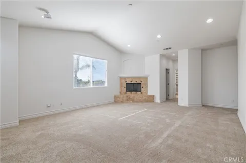 2402 Ives Lane