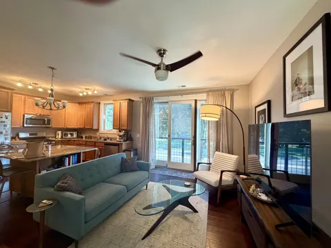 119 E 8th Street #4