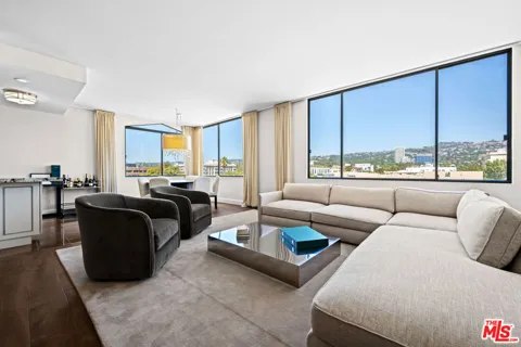 412 Palm Drive #604