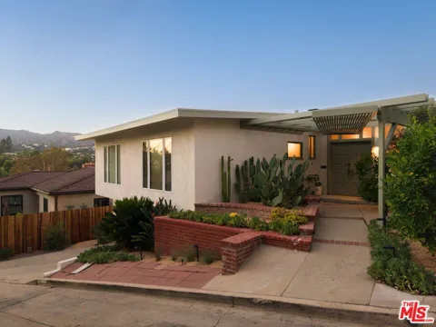 2446 Ronda Vista Drive