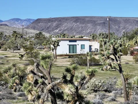 4039 Greasewood Lane