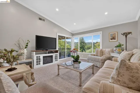 2608 Saklan Indian Drive #3
