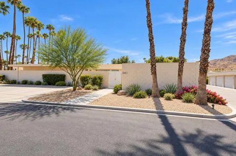 340 Desert Lakes Drive