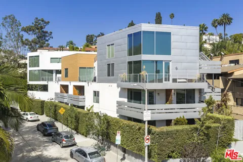 6683 Franklin Avenue #3