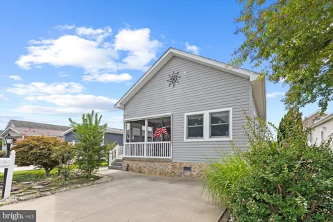 125 SANDYHILL DRIVE