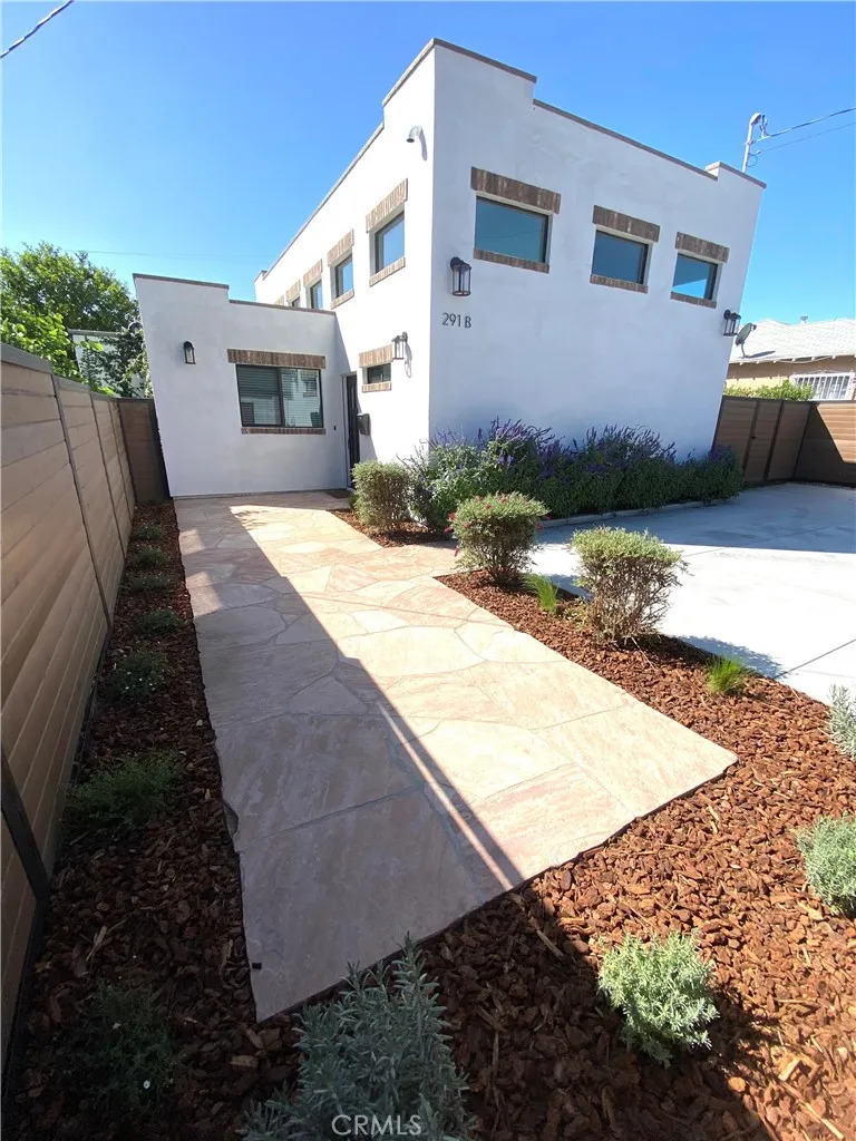 291 6th Upland, CA 91786