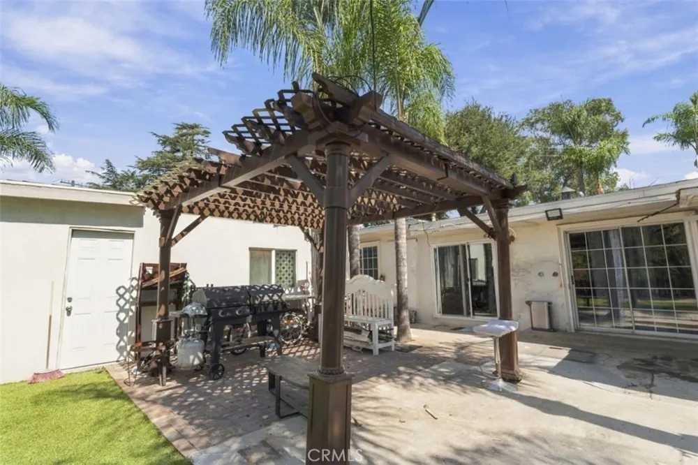 742 Terrace San Bernardino, CA 92410