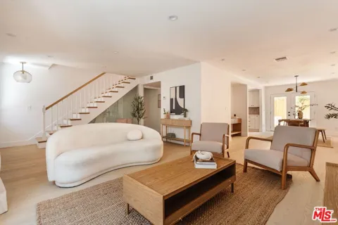 1337 Centinela Avenue #2