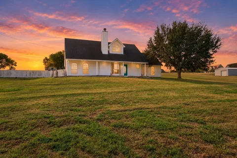 2201 Bluebonnet Boulevard