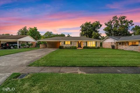 1919 Camille Street