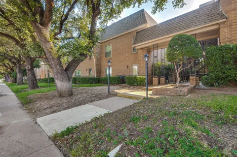 4430 Harlanwood Drive #209