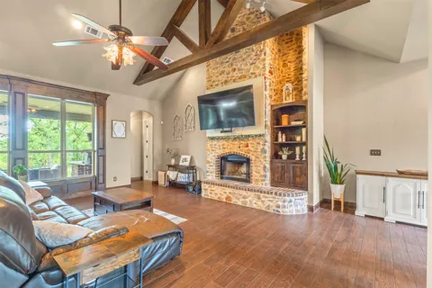 108 Oak Creek Drive