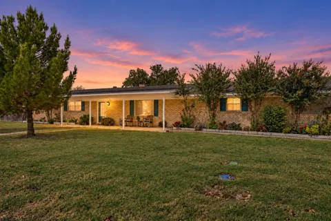 916 Preston Lane
