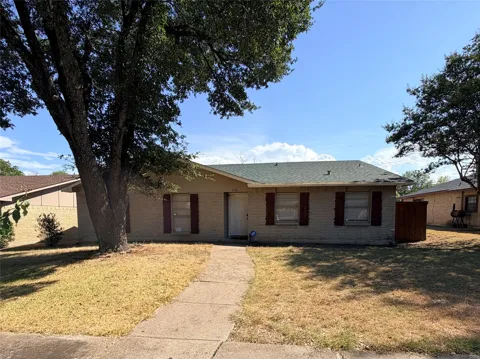 7116 Chinaberry Road