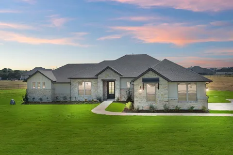 1099 Paradise Parkway