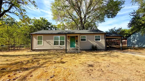 113 Hackberry Street