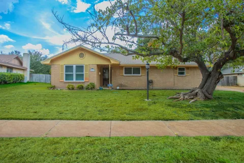 5719 Stratford Drive