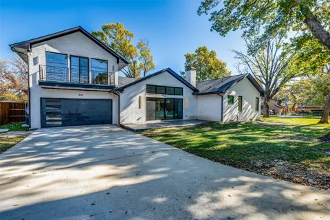 3221 S Glenbrook Drive