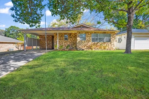 515 E Day Street