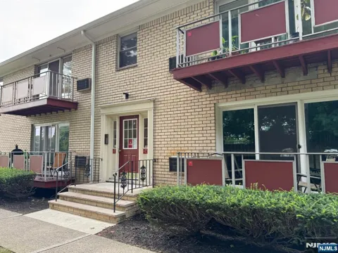 326 Hoover Avenue 80
