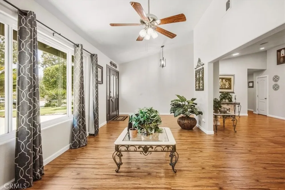 1931 Redding Way Upland, CA 91784