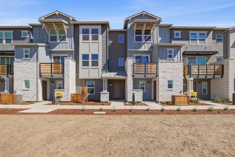 1249 Pueblo Lane