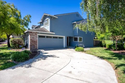 37 Winding Way