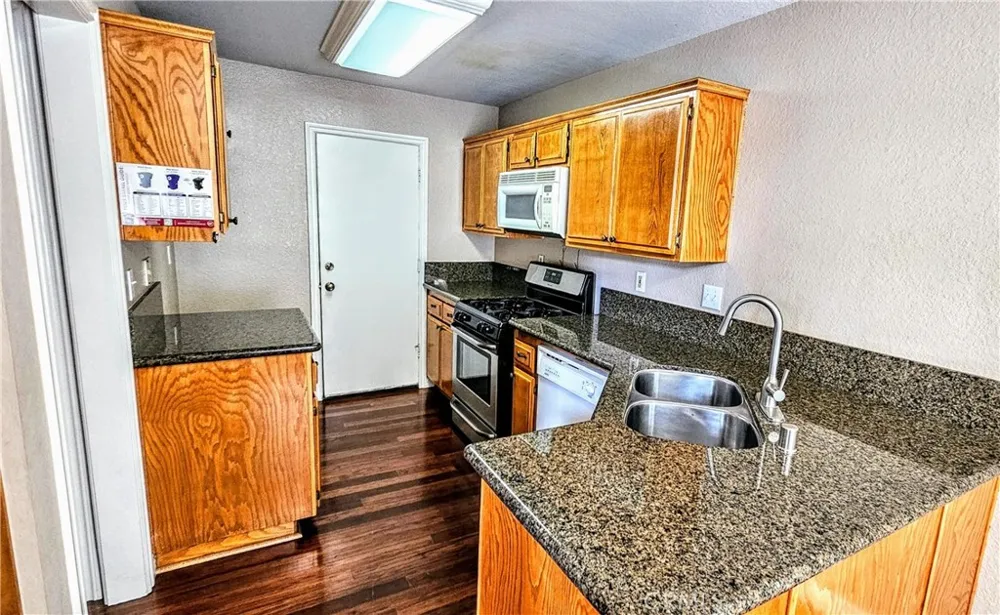 8429 Snow View Rancho Cucamonga, CA 91730