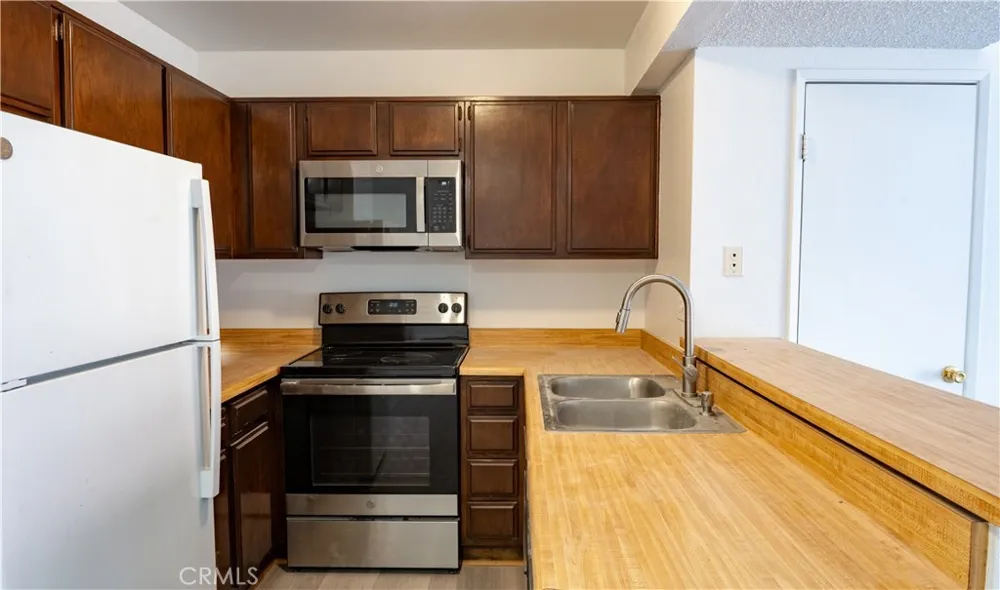 1500 W Edgehill #40 San Bernardino, CA 92405