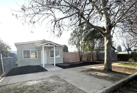 3883 Santa Fe