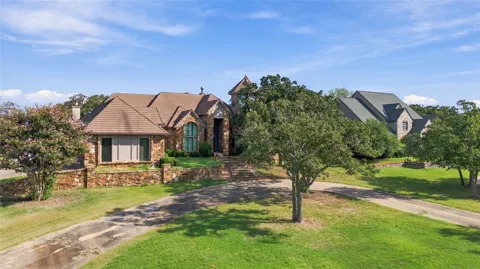 4825 W Oak Leaf Drive