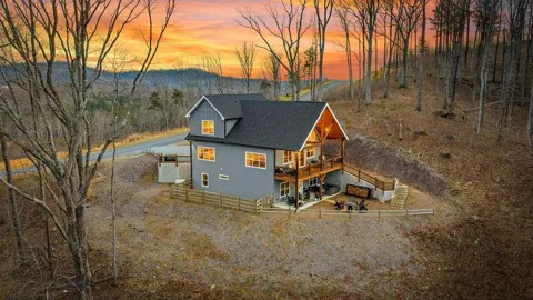 1016 Twisted Oak Road