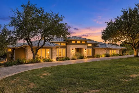 3801 Peak Lookout Drive